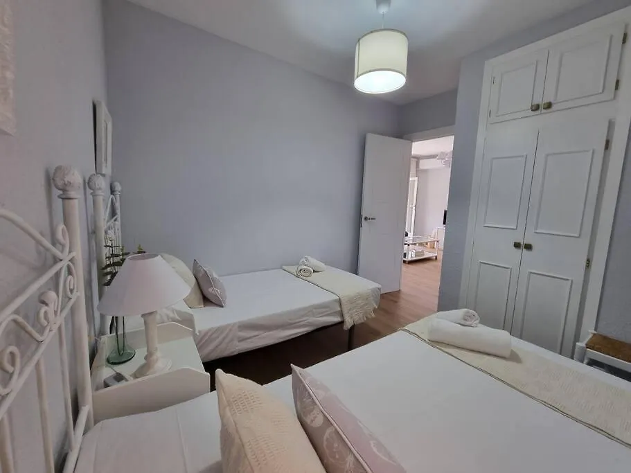 Apartamento Aguadulce, Apto Santa Monica 2 Hab Con Terraza, Aire, Wifi, A 5 Min De La Playa Aguadulce  España