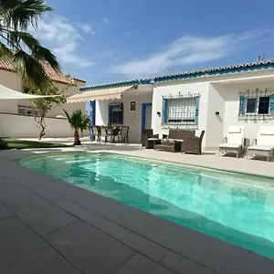  Villa Stunning In Aguadulce, Almeria Private Pool 400 Sqm Area 800m